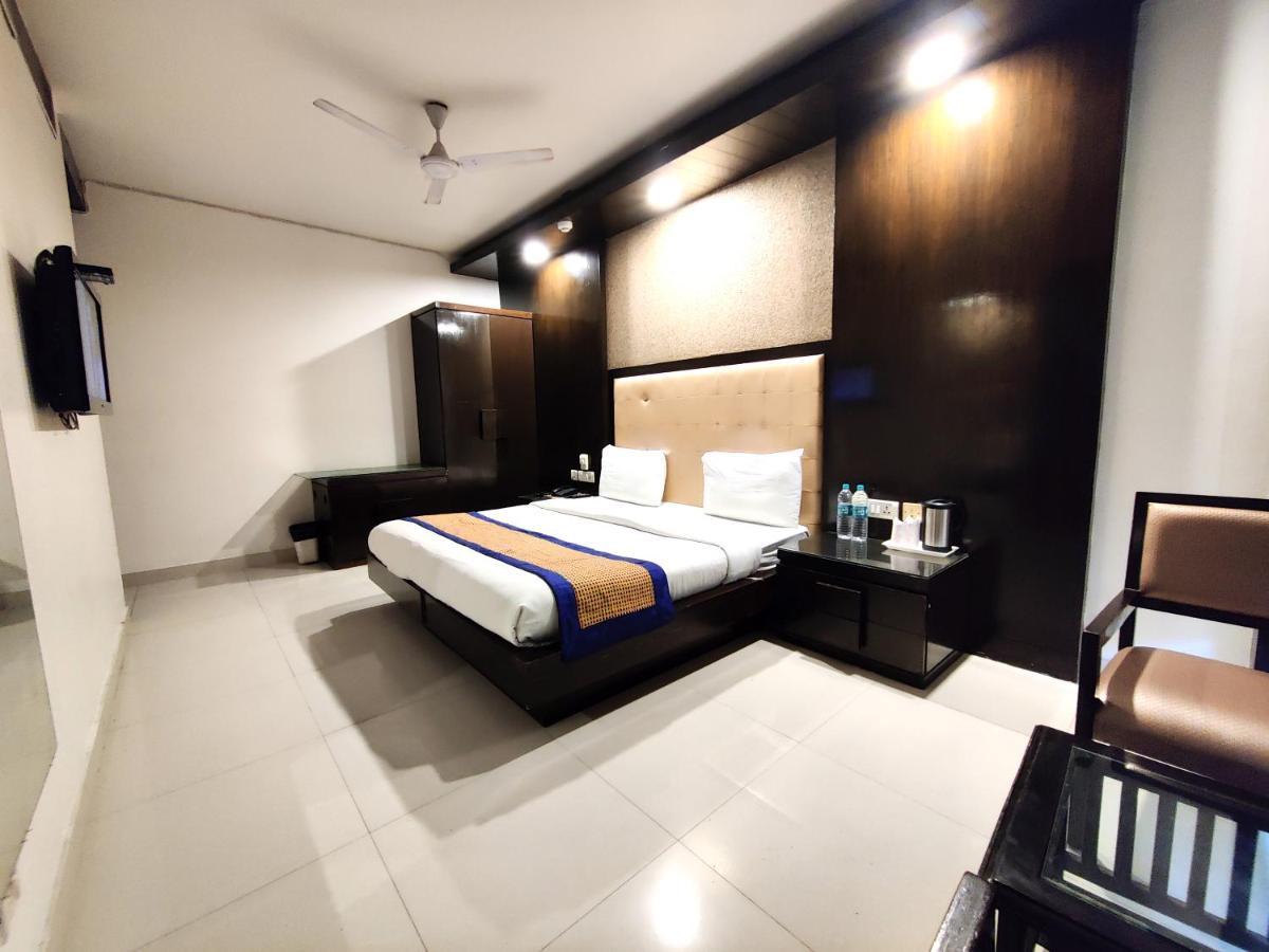 Hotel Delhi Pride, Karol Bagh Exterior photo
